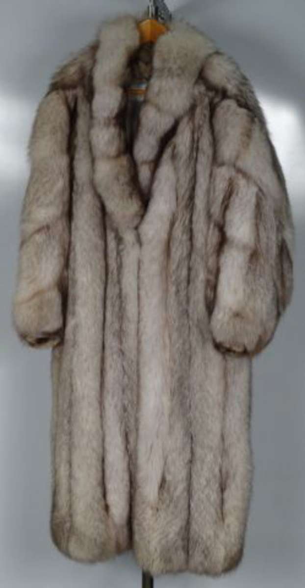 manteau de renard argenté