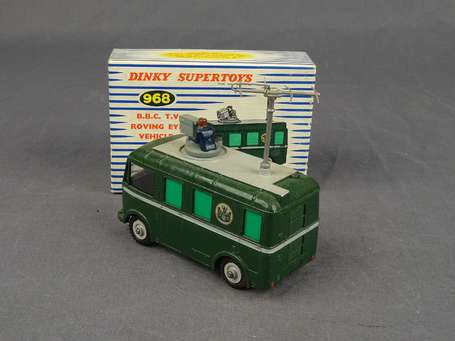 Dinky toys GB- BBC Roving eye vehicule  neuf boite