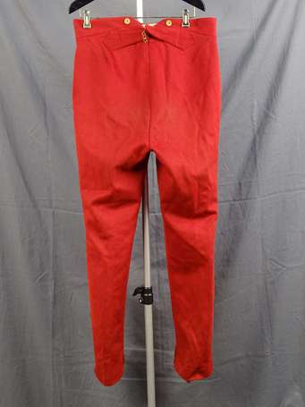 1GM - Pantalon officier, boutons marqué au 6ème 