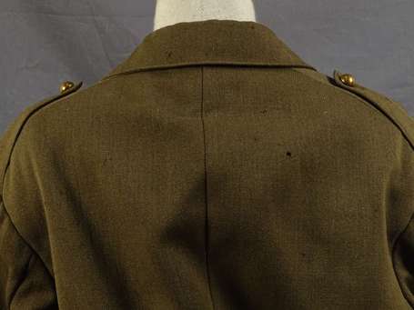 1GM - veste d'un Lieutenant intendance , montée 