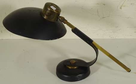 Lampe de bureau en métal laqué noir et laiton, 