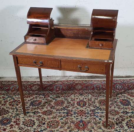 Bureau de dame en placage d'acajou et filets de 