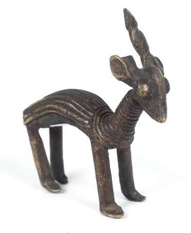 Ancienne petite antilope en bronze. Fonte à cire 