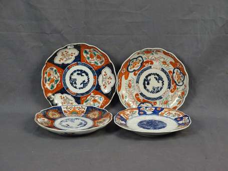 4 Assiettes en porcelaine décor Imari