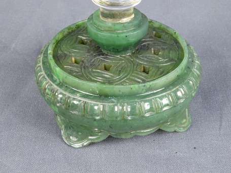 Curieuse et ancienne lampe de fumeur d'opium dont 