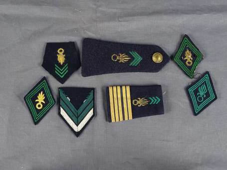 FR -Légion - Lot insignes tissus et épaulettes 