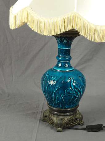 Lampe bouteille en porcelaine émaillée bleue, 