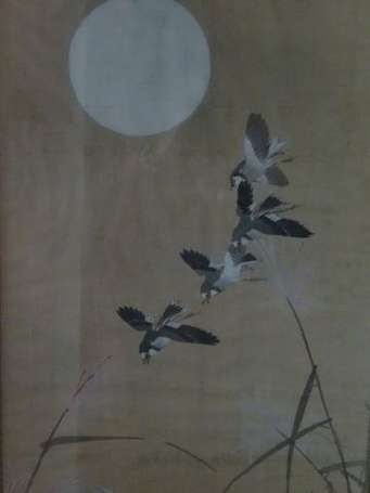 JAPON - Oiseaux en chasse. Peinture polychrome sur