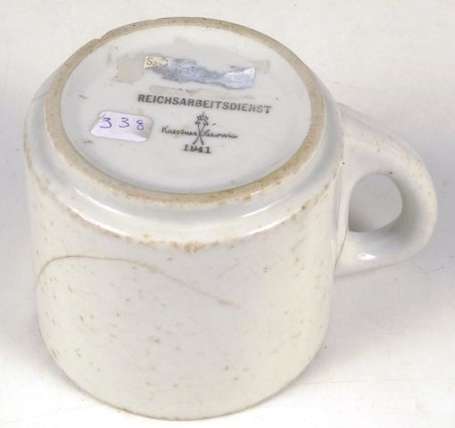 AL2GM - Tasse Service hauteur 9cm dans l'état 