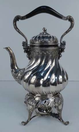 Théière et son réchaud formant samovar en métal 