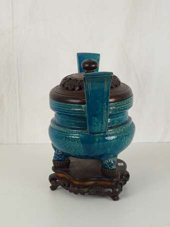 CHINE MING Vase tripode en céramique turquoise 