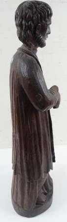 Saint homme portant robe, surplis et étole, 