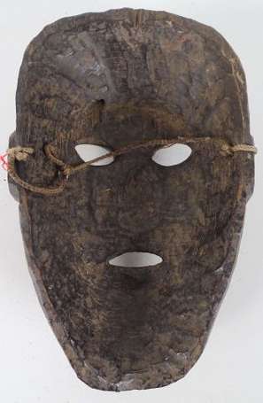 Ancien masque de cérémonie en bois dur, belle 