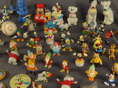 Disney : plusieurs dizaines de figurines de 