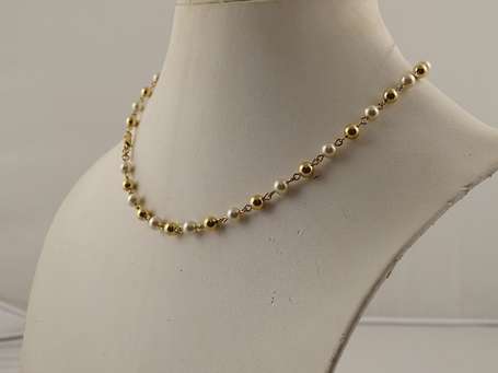 Collier de perles d'or alternées de perles 