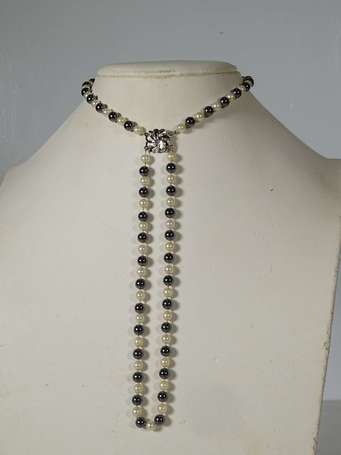 Collier de deux rangs de perles et perles de 