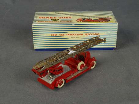 Dinky toys-delahaye auto échelle de 