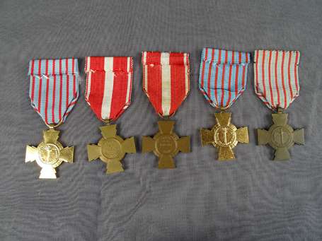 France - 5 croix du combattant diverses époques 