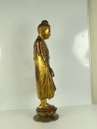 BIRMANIE Bouddha en bois sculpté doré décor en 