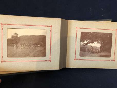 Un album photos 1900 , Dont Scouts , Laveuses , 