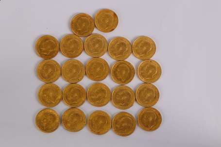 Lot de 22 Souverains Britanniques Georges V en or.