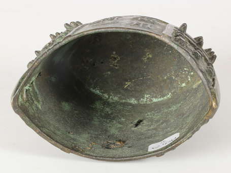 CHINE - Cloche archaïsante en bronze de style Zhou