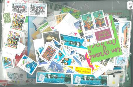 FRANCE -Gros lot de timbres modernes  -  N** - Par