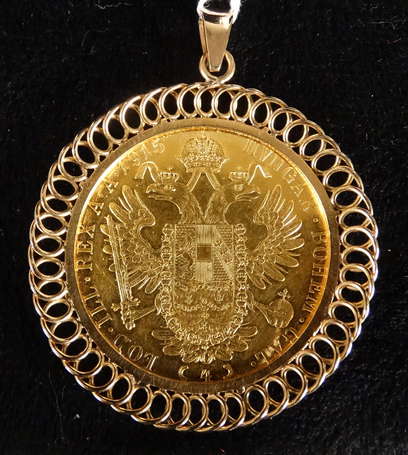 Pendentif en or jaune avec pièce austro-hongroise 