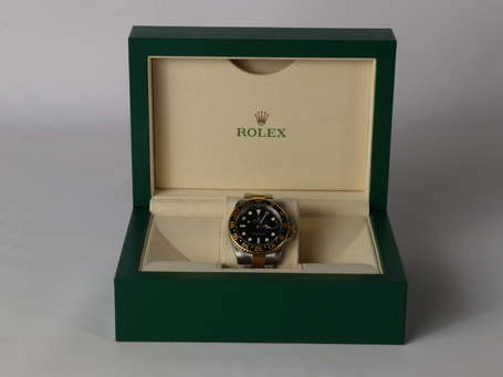 * ROLEX - Montre bracelet Oyster Perpetual Date 