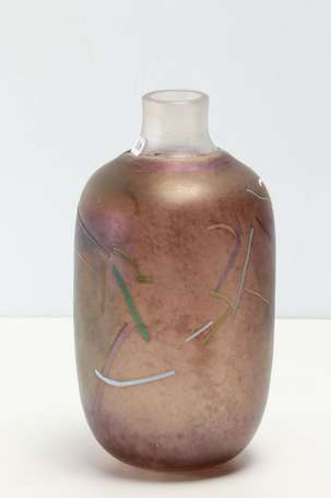 VALLIEN Bertil (né en 1938), KOSTA BODA - Vase en 