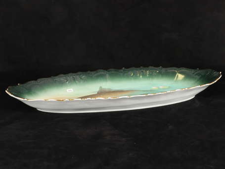 LIMOGES - Plat à poisson en porcelaine émaillée 