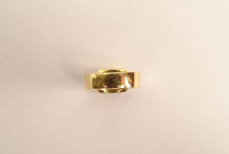 Bague chevalière en or jaune 18K (750°/00) P. 17,9