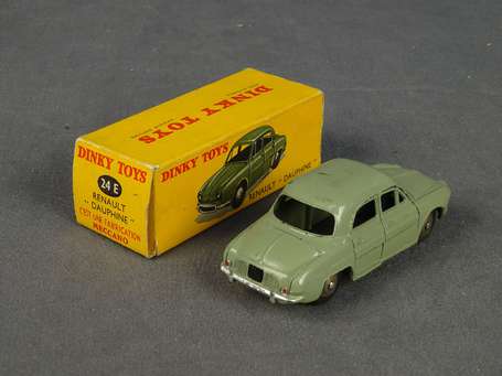 Dinky toys-Rlt Dauphine couleur verte  bel état 