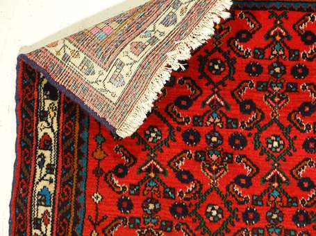 Petit tapis d'Orient en laine et coton, le champ 