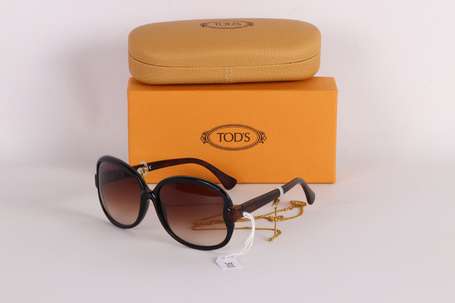 TOD'S - Paire de lunettes de soleil en plastique 