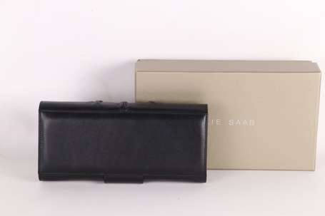 ELIE SAAB - Pochette en cuir noir. Editée en 2012 