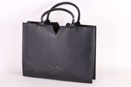 THIERRY MUGLER - Sac cabas en simili noir. 29,5 x 