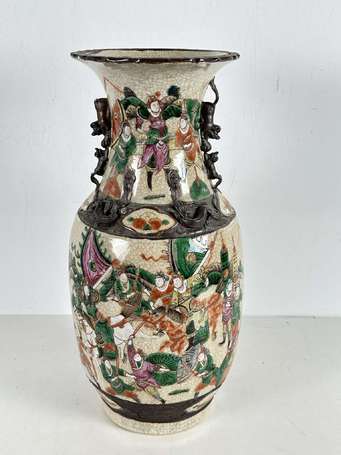 CHINE Nankin - Vase en grès porcelaineux, décor de