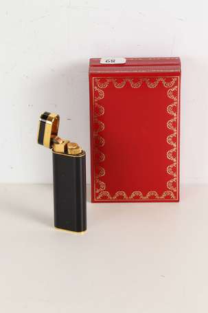 CARTIER, Les Musts - Briquet en métal plaqué or et