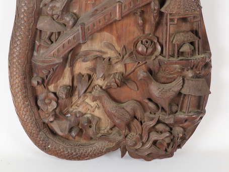 INDOCHINE - Panneau d'acajou sculpté en bas relief