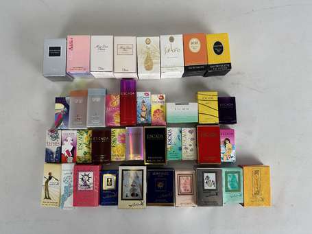 Lot d'une vingtaine de miniatures de parfum dont 