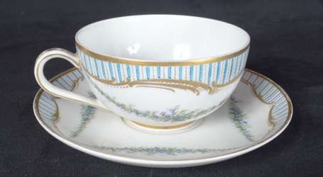 THEODORE HAVILAND - Tasse en porcelaine peinte 