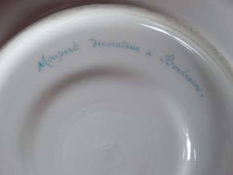 THEODORE HAVILAND - Tasse en porcelaine peinte 