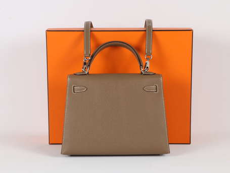 HERMES - Sac Kelly 25 cm en cuir Epsom étoupe, 