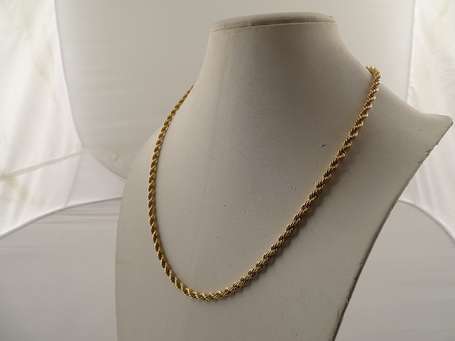 Collier chaine tresse en or 750°/°°° P.23,6 g