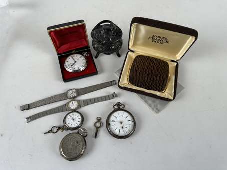 Lot de montres bracelet, goussets, poudrier Marcel