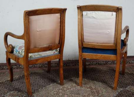 Paire de Fauteuils et paire de chaises en ronce, 