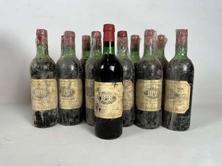 Lot de 12 bouteilles Château Briand 1975.